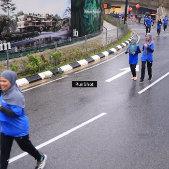 Runner Photo 7938798