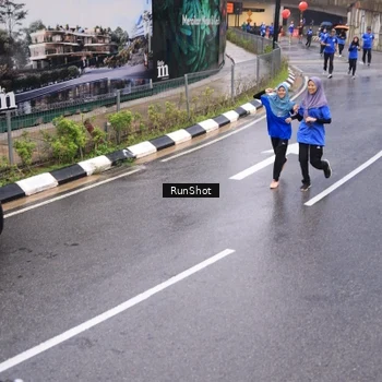 Runner Photo 7938799