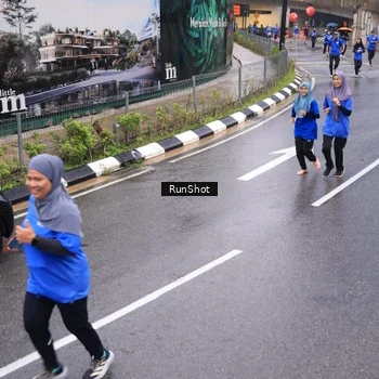 Runner Photo 7938800