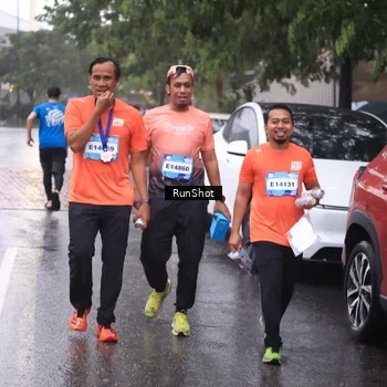 Runner Photo 7938805