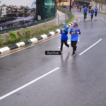 Runner Photo 7938810