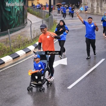 Runner Photo 7938812