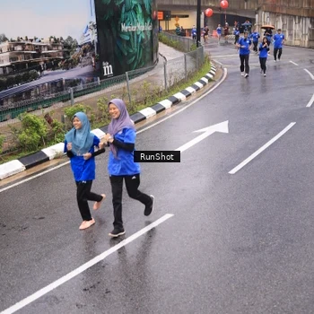 Runner Photo 7938813