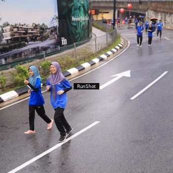 Runner Photo 7938814