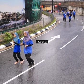 Runner Photo 7938817