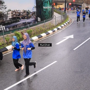 Runner Photo 7938821