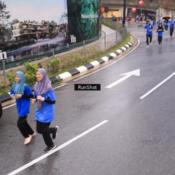 Runner Photo 7938823