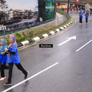 Runner Photo 7938826