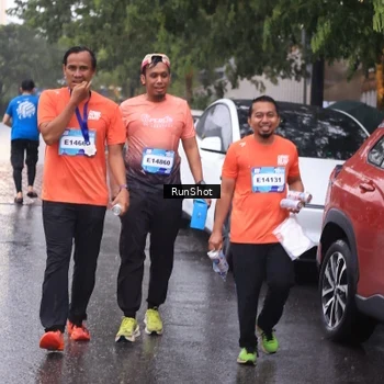 Runner Photo 7938829
