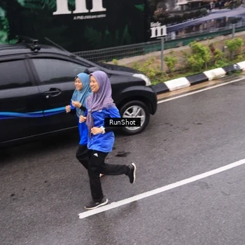 Runner Photo 7938833
