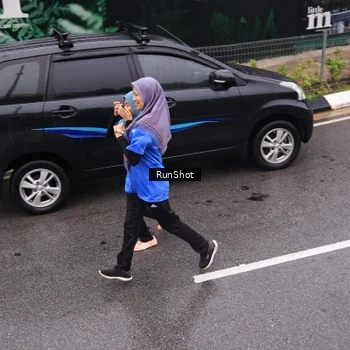Runner Photo 7938835