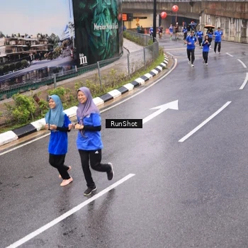Runner Photo 7938847