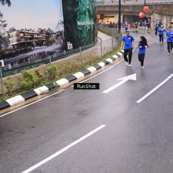 Runner Photo 7938849