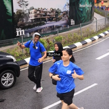 Runner Photo 7938857