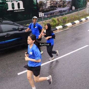 Runner Photo 7938858