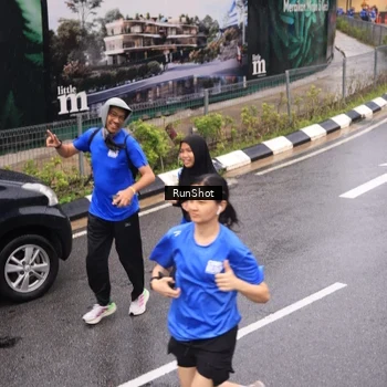 Runner Photo 7938869