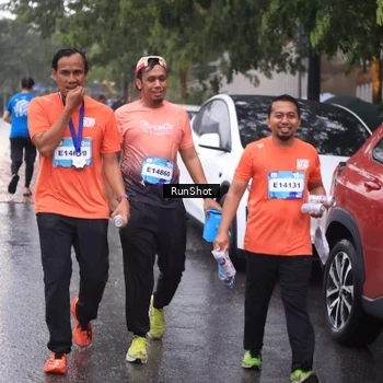 Runner Photo 7938870