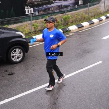 Runner Photo 7938871