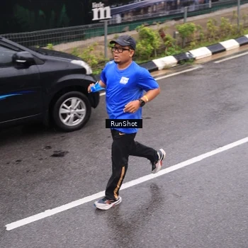 Runner Photo 7938875