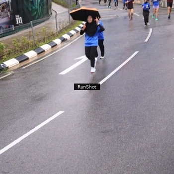 Runner Photo 7938880