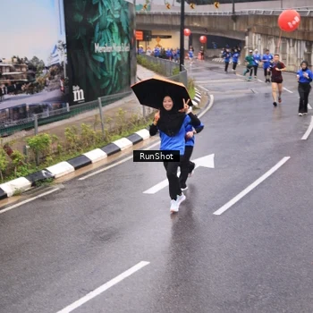 Runner Photo 7938881