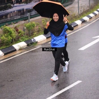 Runner Photo 7938891