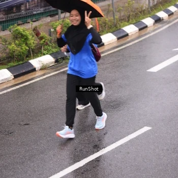 Runner Photo 7938893