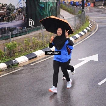 Runner Photo 7938899
