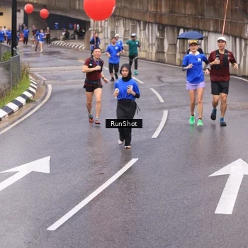 Runner Photo 7938900