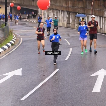 Runner Photo 7938902