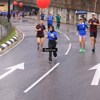 Runner Photo 7938904