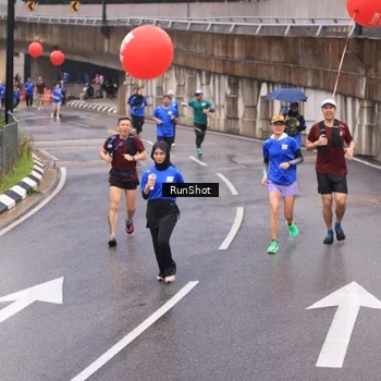 Runner Photo 7938907