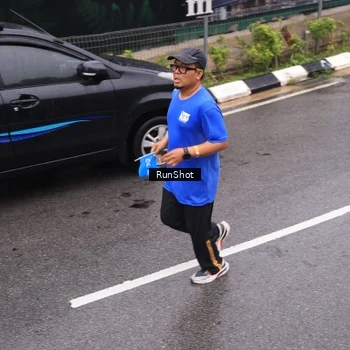 Runner Photo 7938908