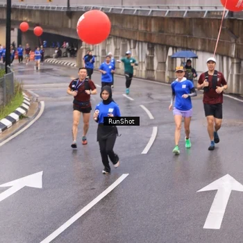 Runner Photo 7938910