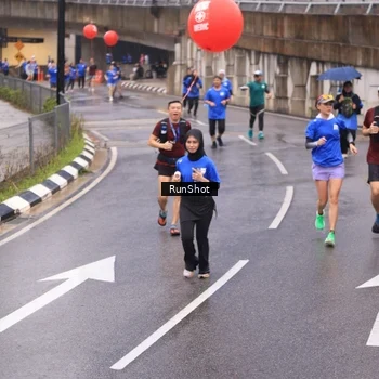 Runner Photo 7938911