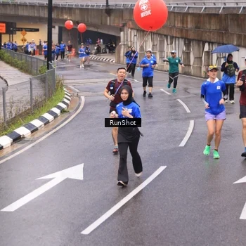 Runner Photo 7938912