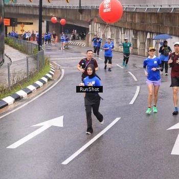 Runner Photo 7938914