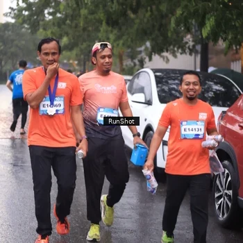 Runner Photo 7938915