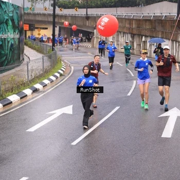 Runner Photo 7938918