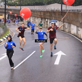 Runner Photo 7938921