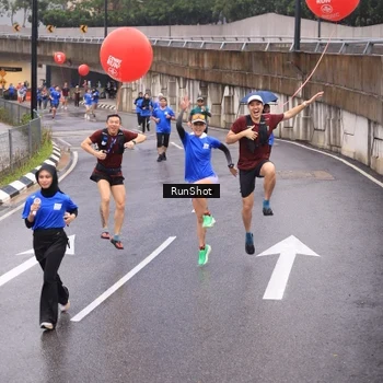 Runner Photo 7938922