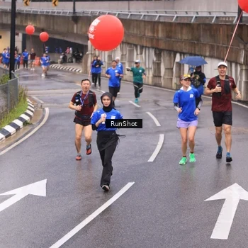 Runner Photo 7938925
