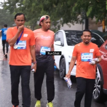 Runner Photo 7938926
