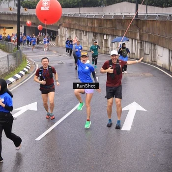 Runner Photo 7938930