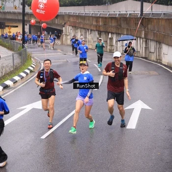 Runner Photo 7938934