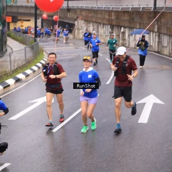 Runner Photo 7938936