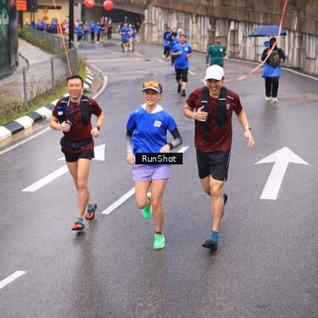 Runner Photo 7938940