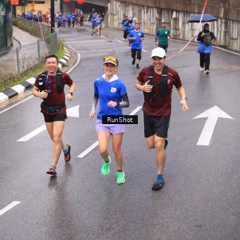 Runner Photo 7938944