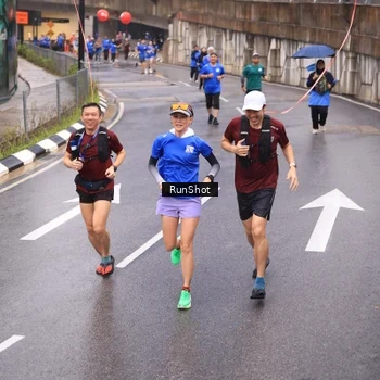 Runner Photo 7938946