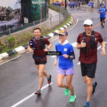 Runner Photo 7938951